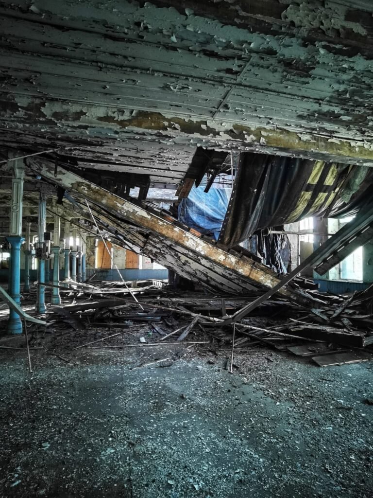 Emergency demolition services